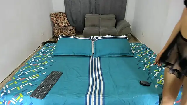 Snapshot of Fairycandyx chatting on 01/27/25, 09:02 Fairycandyx online show from 01/27/25, 09:02