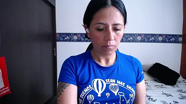 sharoon cheerry online show from 10/18/25, 03:24