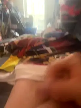 Snapshot of David19932908 chatting on 10/19/25, 08:26 David19932908 online show from 10/19/25, 08:26