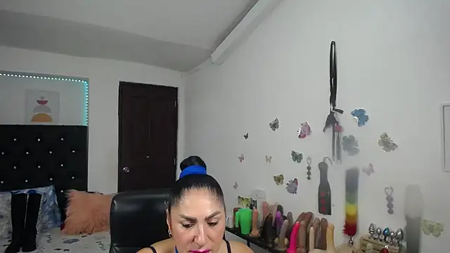 mature bigboobs10 online show from 04/26/26, 04:32