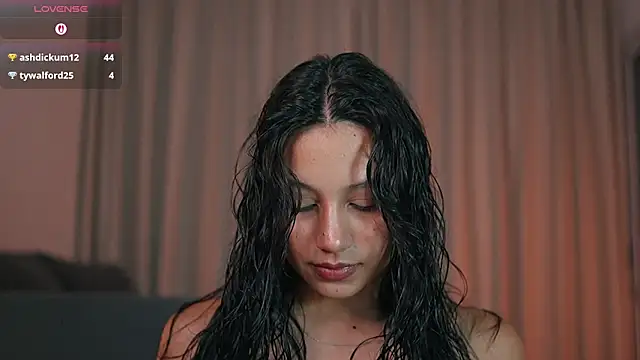 Snapshot of Alison_Miller9 chatting on 02/06/26, 12:15 Alison Miller9 online show from 02/06/26, 12:15