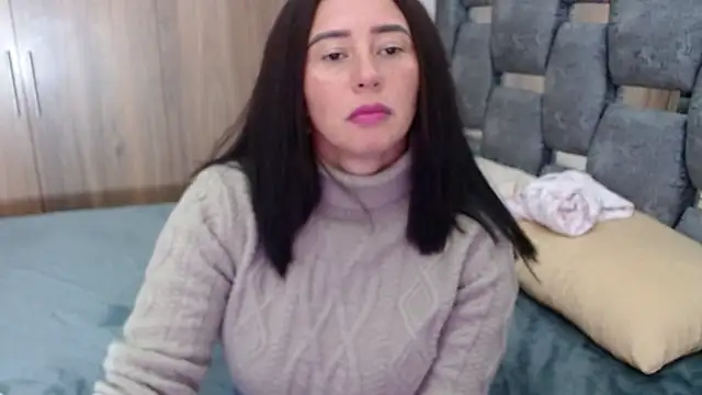 sara hott 1 online show from 03/05/25, 08:42