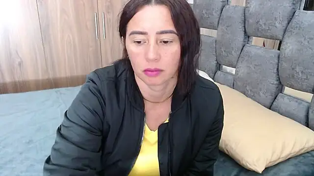 sara hott 1 online show from 03/20/25, 04:20