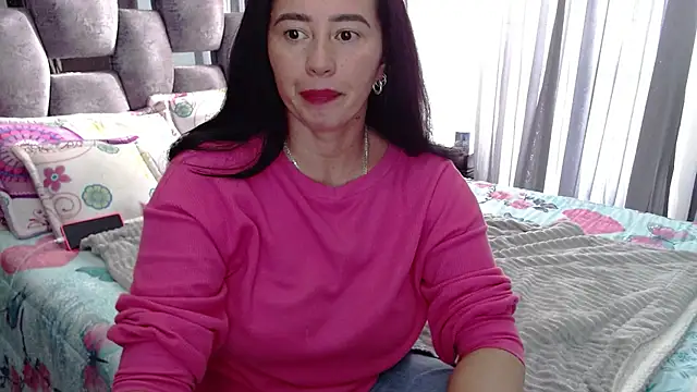 sara hott 1 online show from 11/07/25, 08:42