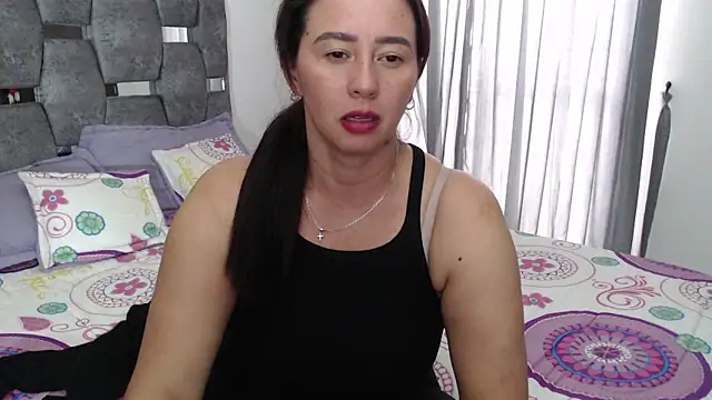 sara hott 1 online show from 02/20/26, 08:20