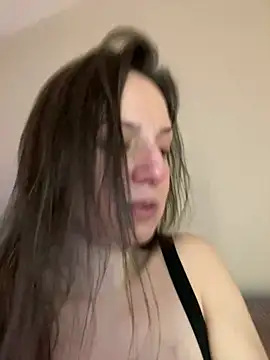 Snapshot of hades4ness chatting on 02/18/25, 09:43 hades4ness online show from 02/18/25, 09:43