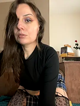 Snapshot of hades4ness chatting on 09/30/25, 12:54 hades4ness online show from 09/30/25, 12:54