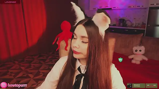 Snapshot of How2Meow chatting on 04/12/26, 05:18 How2Meow online show from 04/12/26, 05:18