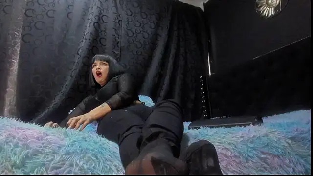 amareto queen online show from 01/24/25, 08:00