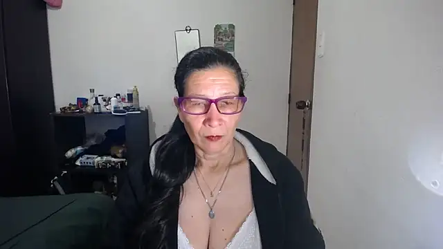 Snapshot of latin49 chatting on 02/11/26, 03:00 latin49 online show from 02/11/26, 03:00