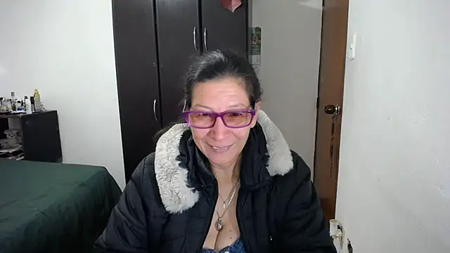 Snapshot of latin49 chatting on 02/25/26, 04:44 latin49 online show from 02/25/26, 04:44