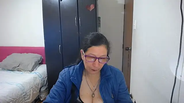 Snapshot of latin49 chatting on 05/29/26, 03:15 latin49 online show from 05/29/26, 03:15