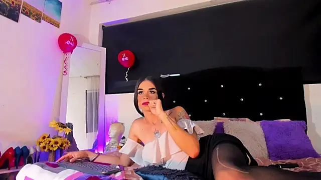 lesly xx online show from 02/20/25, 09:33