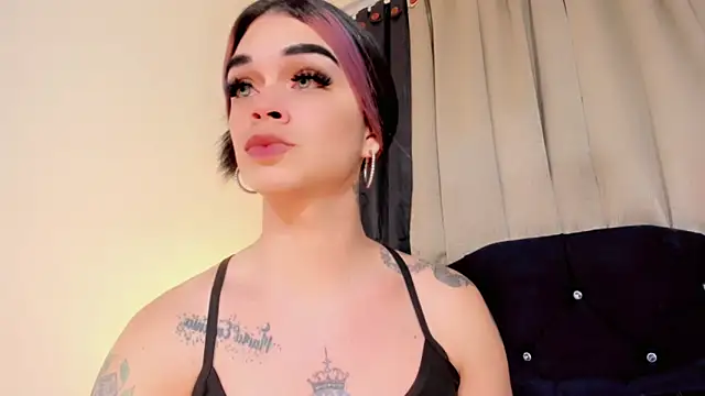 lesly xx online show from 06/12/26, 03:16