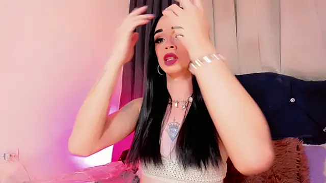 lesly xx online show from 06/17/26, 03:31