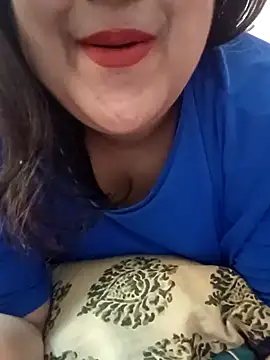 Snapshot of AgniPriya chatting on 10/27/25, 03:10 AgniPriya online show from 10/27/25, 03:10