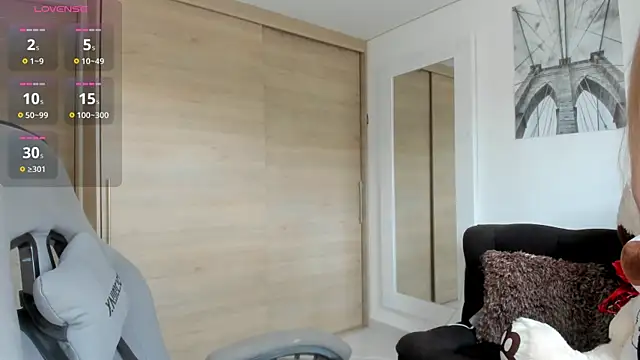 Snapshot of mi_suk11 chatting on 12/19/24, 07:29 mi suk11 online show from 12/19/24, 07:29