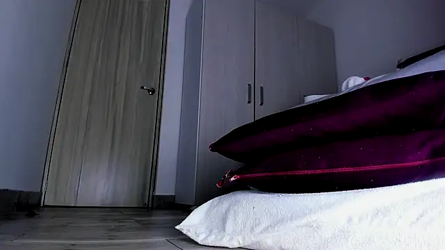 Snapshot of Skarleth69 chatting on 10/26/25, 03:45 Skarleth69 online show from 10/26/25, 03:45