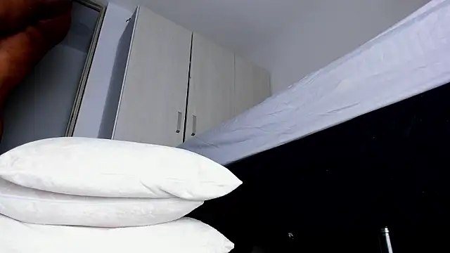 Snapshot of Skarleth69 chatting on 03/10/26, 12:10 Skarleth69 online show from 03/10/26, 12:10