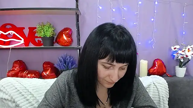 NinaFlawlees online show from 03/08/25, 04:45