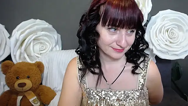 NinaFlawlees online show from 10/12/25, 12:04