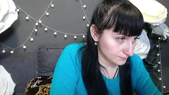 NinaFlawlees online show from 11/27/25, 01:24