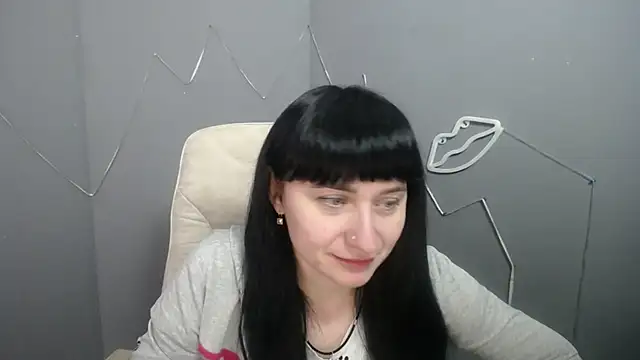 Snapshot of NinaFlawlees chatting on 04/10/26, 12:10 NinaFlawlees online show from 04/10/26, 12:10