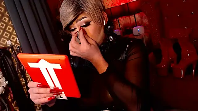 AntoniaSaints online show from 10/06/25, 10:45