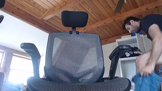 Snapshot of cashmasterzobistone chatting on 03/03/26, 05:41 cashmasterzobistone online show from 03/03/26, 05:41