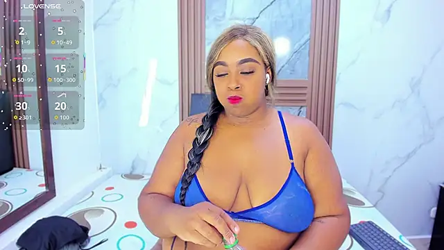 Snapshot of HannyMansonh chatting on 12/23/25, 03:37 HannyMansonh online show from 12/23/25, 03:37