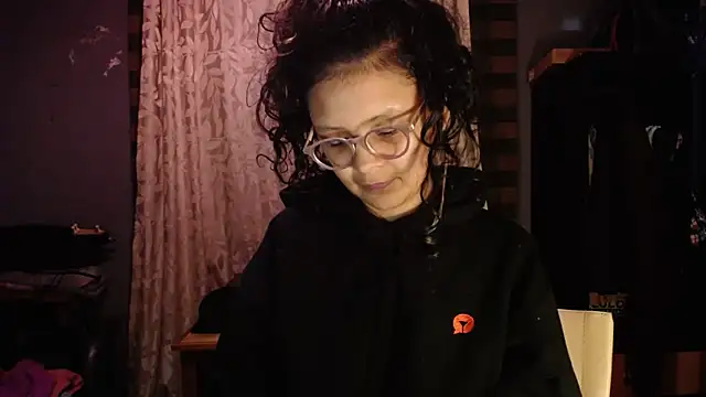 Snapshot of Hathorlove chatting on 03/06/26, 04:53 Hathorlove online show from 03/06/26, 04:53