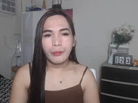 Msyensmith online show from 12/23/25, 05:49