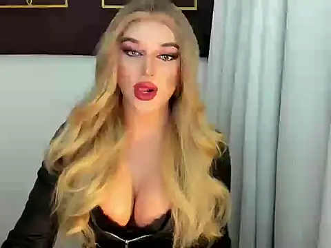 Snapshot of hotstellacumxxx chatting on 02/28/26, 05:47 hotstellacumxxx online show from 02/28/26, 05:47