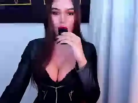 Snapshot of hotstellacumxxx chatting on 05/11/26, 04:07 hotstellacumxxx online show from 05/11/26, 04:07