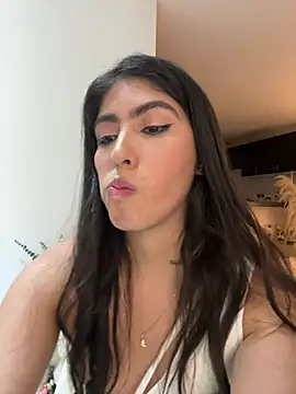 Gaby zahir  online show from 02/01/25, 02:47