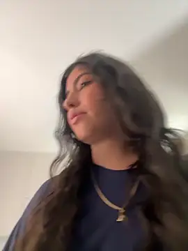 Gaby zahir  online show from 09/17/25, 10:39