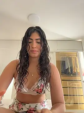 Gaby zahir  online show from 10/29/25, 03:25