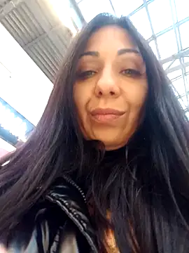 Snapshot of LeticiaWoods chatting on 12/03/24, 11:44 LeticiaWoods online show from 12/03/24, 11:44