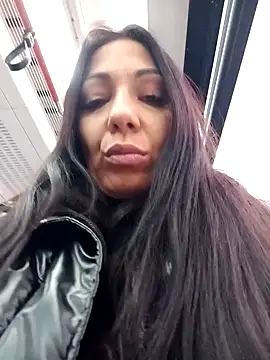 Snapshot of LeticiaWoods chatting on 12/24/24, 07:06 LeticiaWoods online show from 12/24/24, 07:06