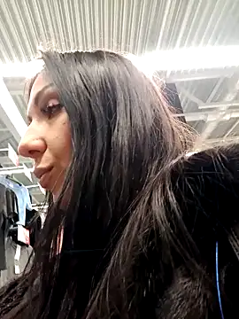 Snapshot of LeticiaWoods chatting on 01/04/25, 12:49 LeticiaWoods online show from 01/04/25, 12:49