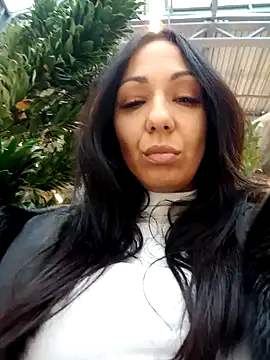 Snapshot of LeticiaWoods chatting on 01/10/25, 10:28 LeticiaWoods online show from 01/10/25, 10:28