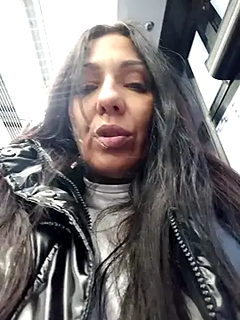 Snapshot of LeticiaWoods chatting on 01/12/25, 01:27 LeticiaWoods online show from 01/12/25, 01:27