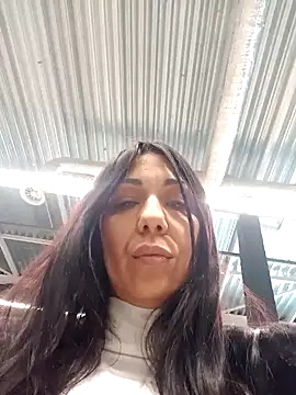 Snapshot of LeticiaWoods chatting on 02/02/25, 12:13 LeticiaWoods online show from 02/02/25, 12:13