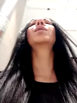 Snapshot of LeticiaWoods chatting on 02/04/25, 09:28 LeticiaWoods online show from 02/04/25, 09:28