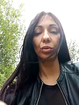 Snapshot of LeticiaWoods chatting on 09/14/25, 01:43 LeticiaWoods online show from 09/14/25, 01:43