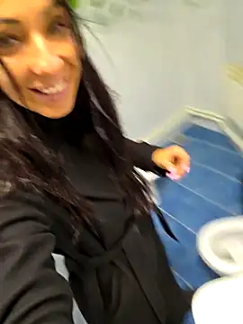 Snapshot of LeticiaWoods chatting on 10/09/25, 12:58 LeticiaWoods online show from 10/09/25, 12:58