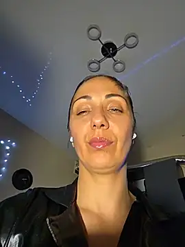 LeticiaWoods online show from 06/18/26, 11:20