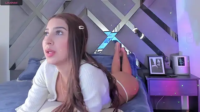 Snapshot of monroeglez5_ chatting on 02/19/25, 03:28 monroeglez5 online show from 02/19/25, 03:28