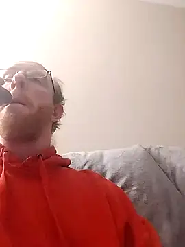 Snapshot of TaylorBlaze chatting on 12/30/24, 02:20 TaylorBlaze online show from 12/30/24, 02:20