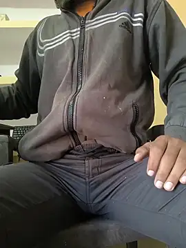 Snapshot of Im_Aryan chatting on 12/20/25, 02:18 Im Aryan online show from 12/20/25, 02:18